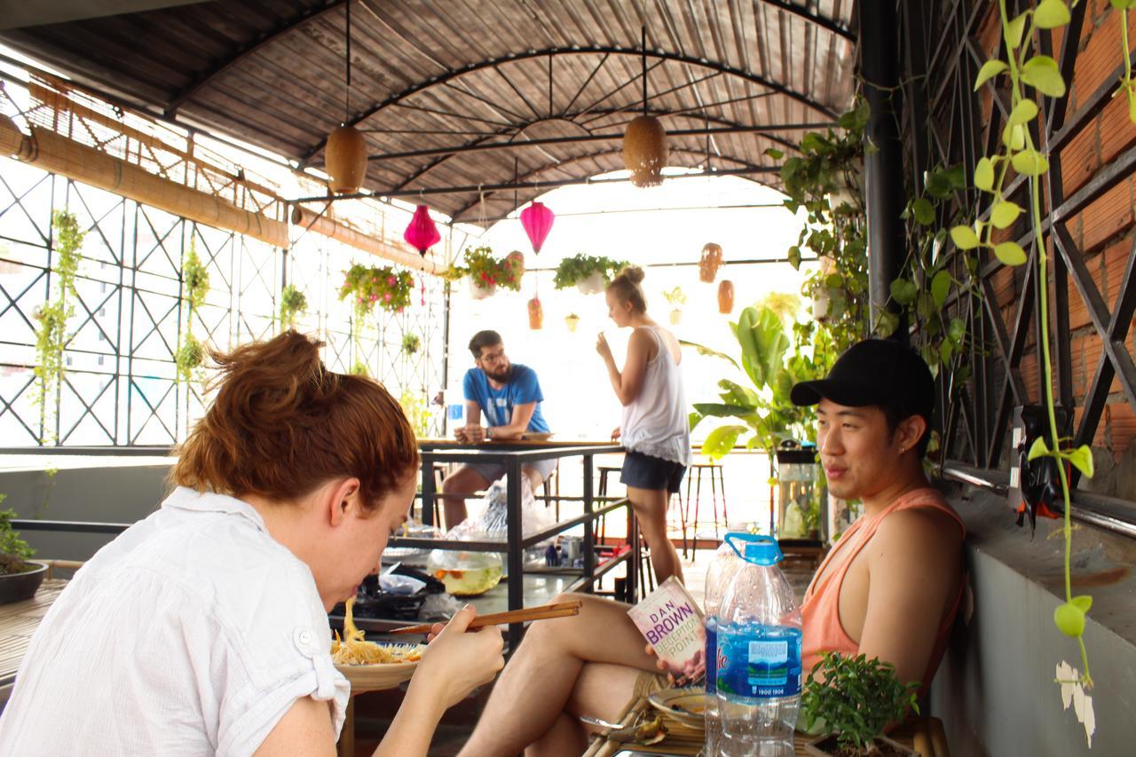 The Like Hostel & Cafe Ho-Chi-Minh-Stadt Exterior foto